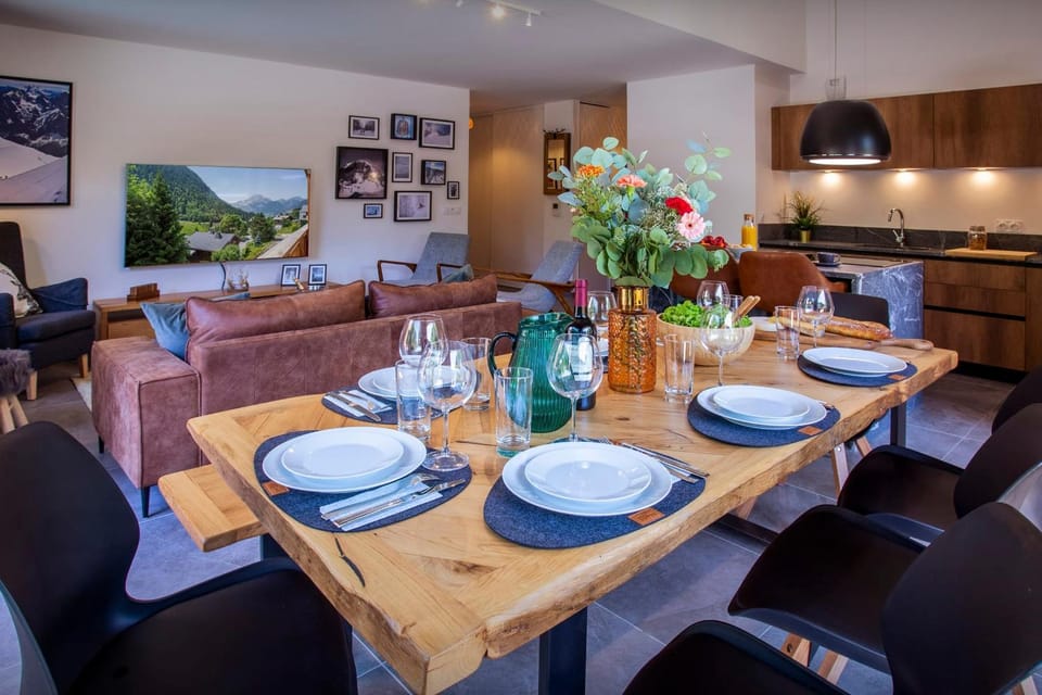 Living room, Seating area, Dining area, kitchen