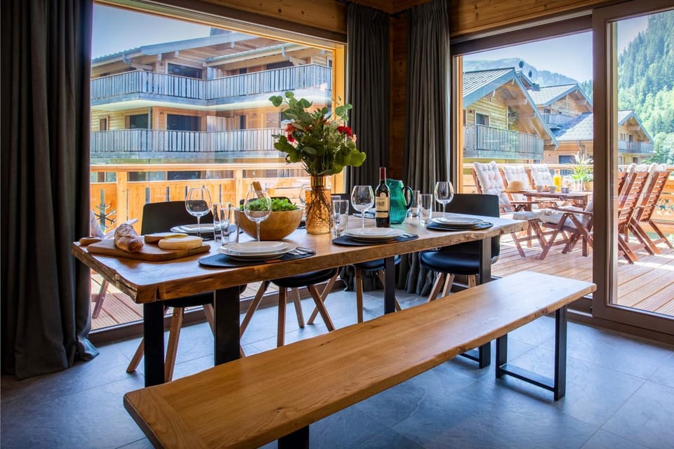Balcony/Terrace, Living room, Seating area, Dining area
