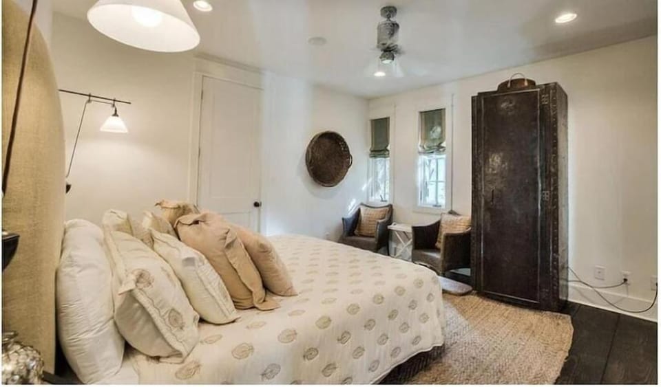 Dejarnette Cottage House in Rosemary Beach
