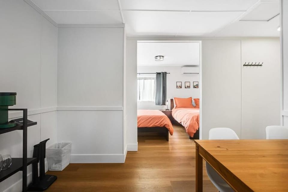 Mount Ellinor, Room 11 at Mount Walker Inn Apartment in Hood Canal