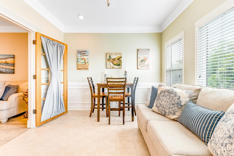 The One Eyed Chihuahua - 30 Day Rental House in James Island
