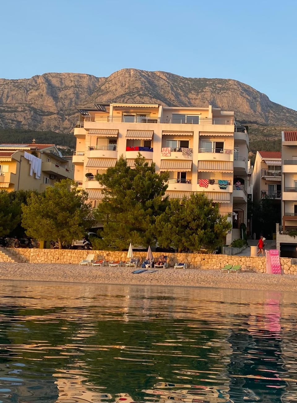 Property building, Neighbourhood, Beach