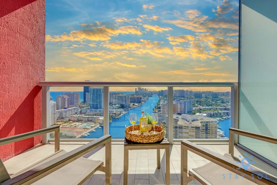 BeachWalk Resort, Views, Balcony, Studio House in Hallandale Beach