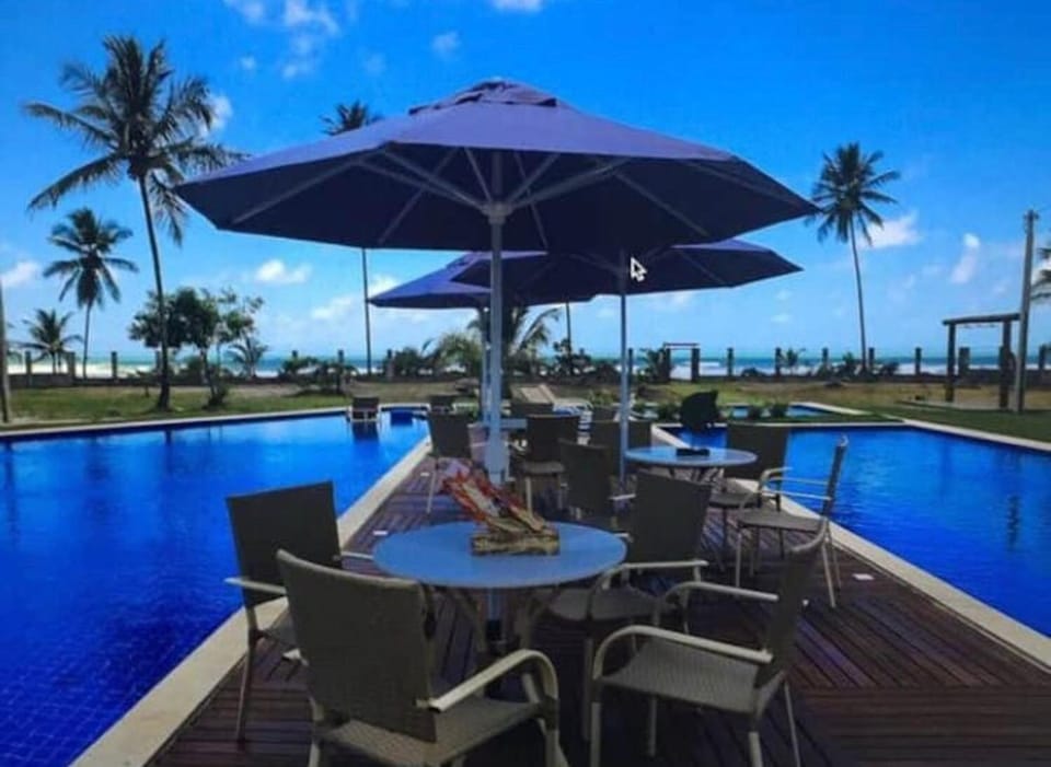Day, Natural landscape, Garden, Garden view, Pool view, Swimming pool, Swimming pool, sunbed