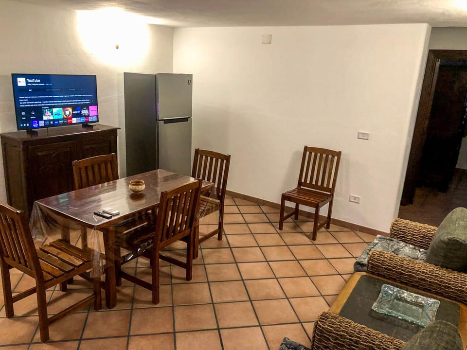 TV and multimedia, Living room, Dining area