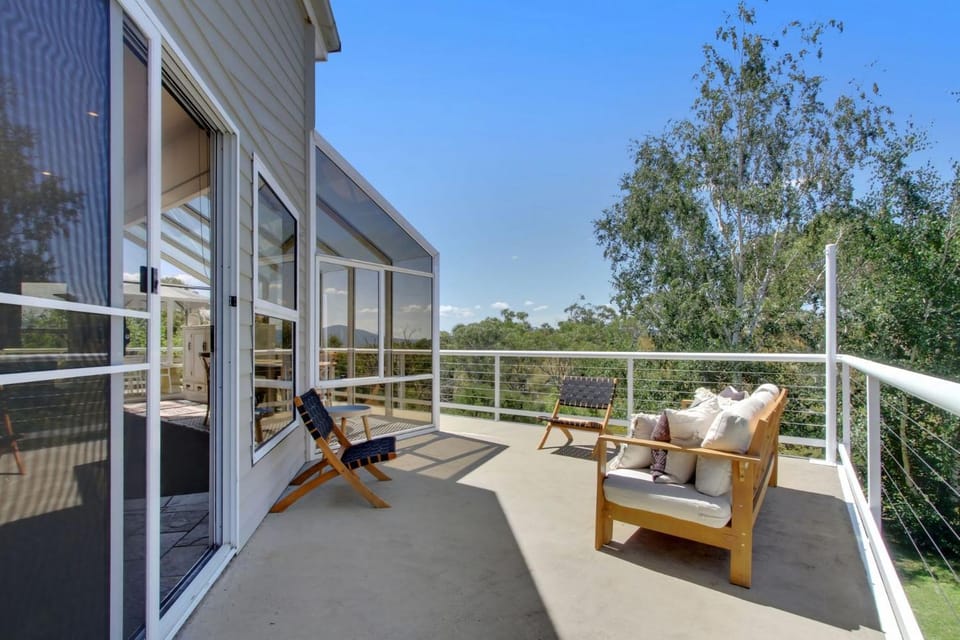 View (from property/room), Balcony/Terrace, Seating area