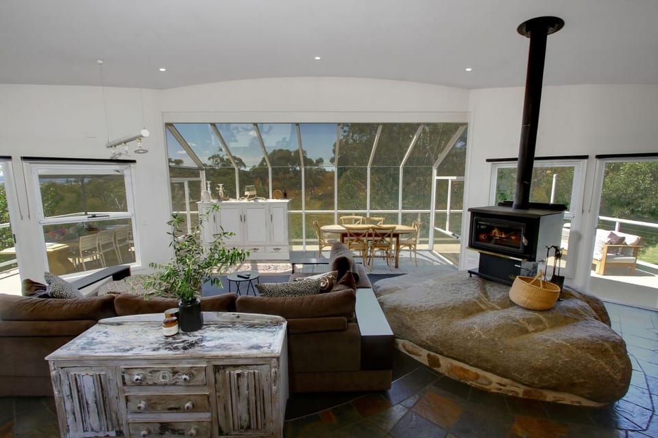 View (from property/room), Balcony/Terrace, Living room, Seating area, flat iron