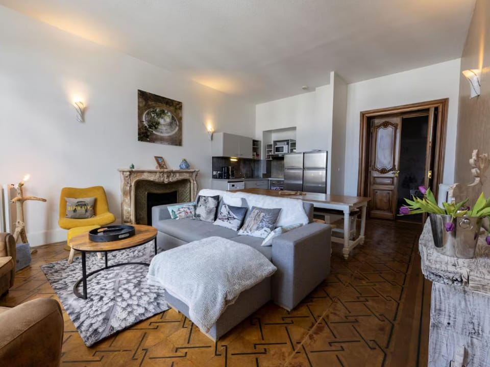 Appartement spacieux pour 10 pers. avec piscine intérieure, sauna et WiFi - FR-1-165B-2 Apartment in Provence-Alpes-Côte d'Azur
