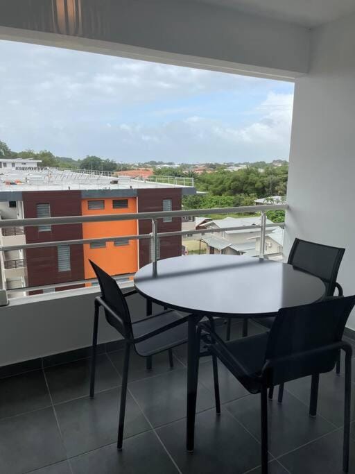 Studio d affaires Piscine rooftop Apartment in Cayenne
