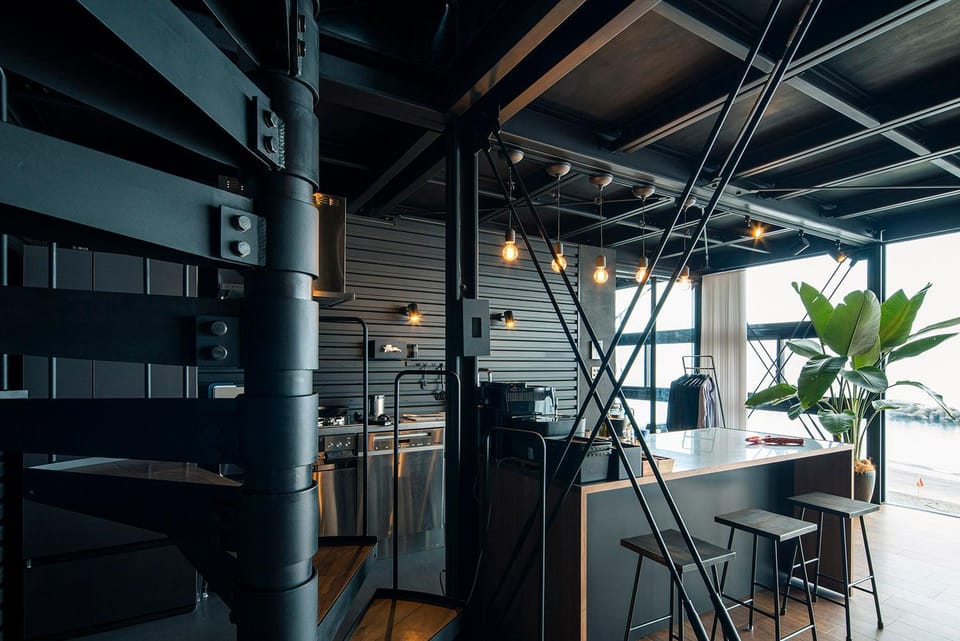 Dining area, kitchen