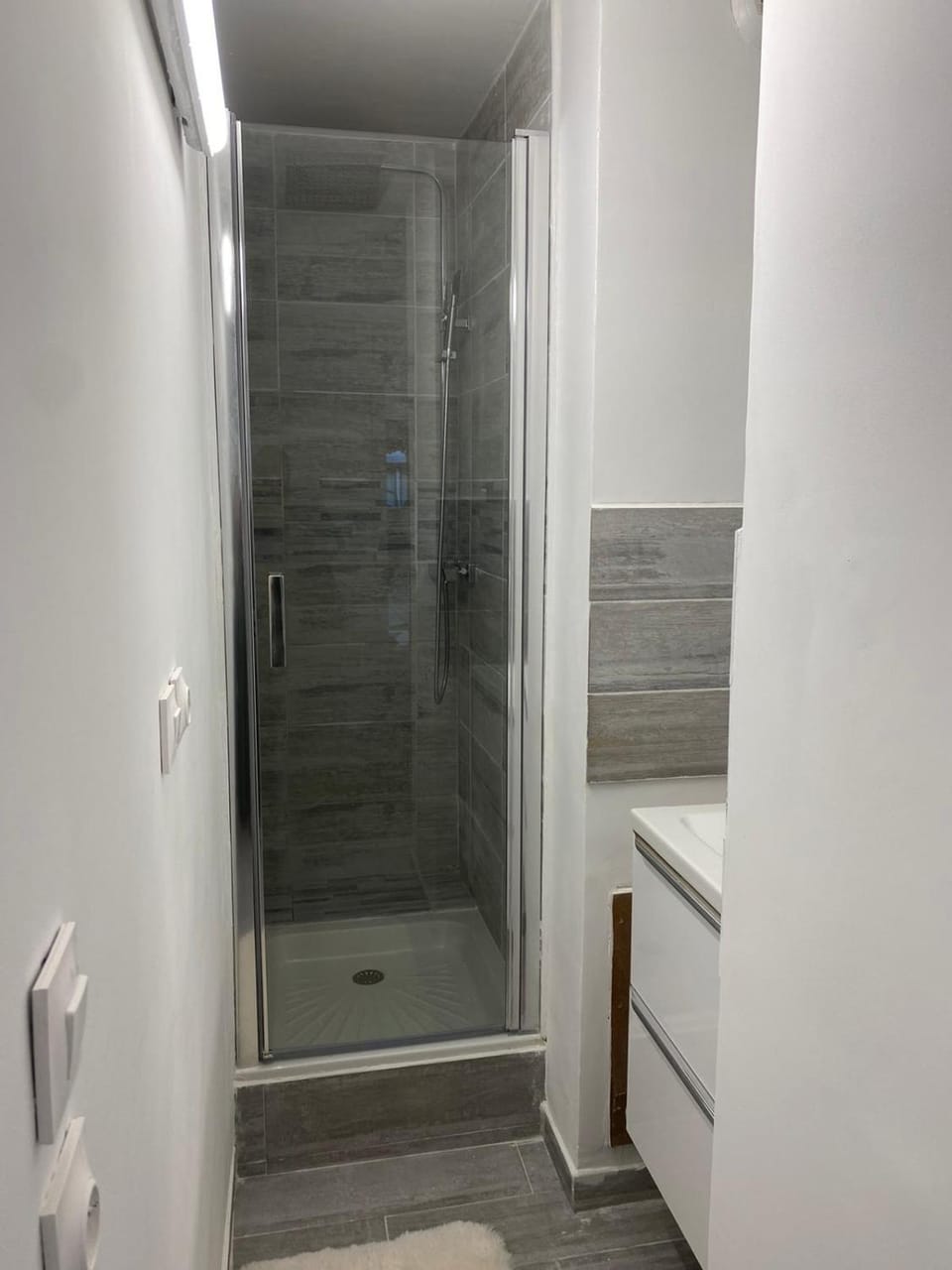 Beau studio dans résidence calme avec parking gratuit Apartment in Aix-en-Provence