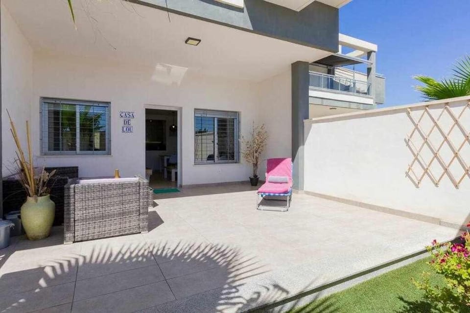 Bungalow Pink garden Apartment in Vega Baja del Segura