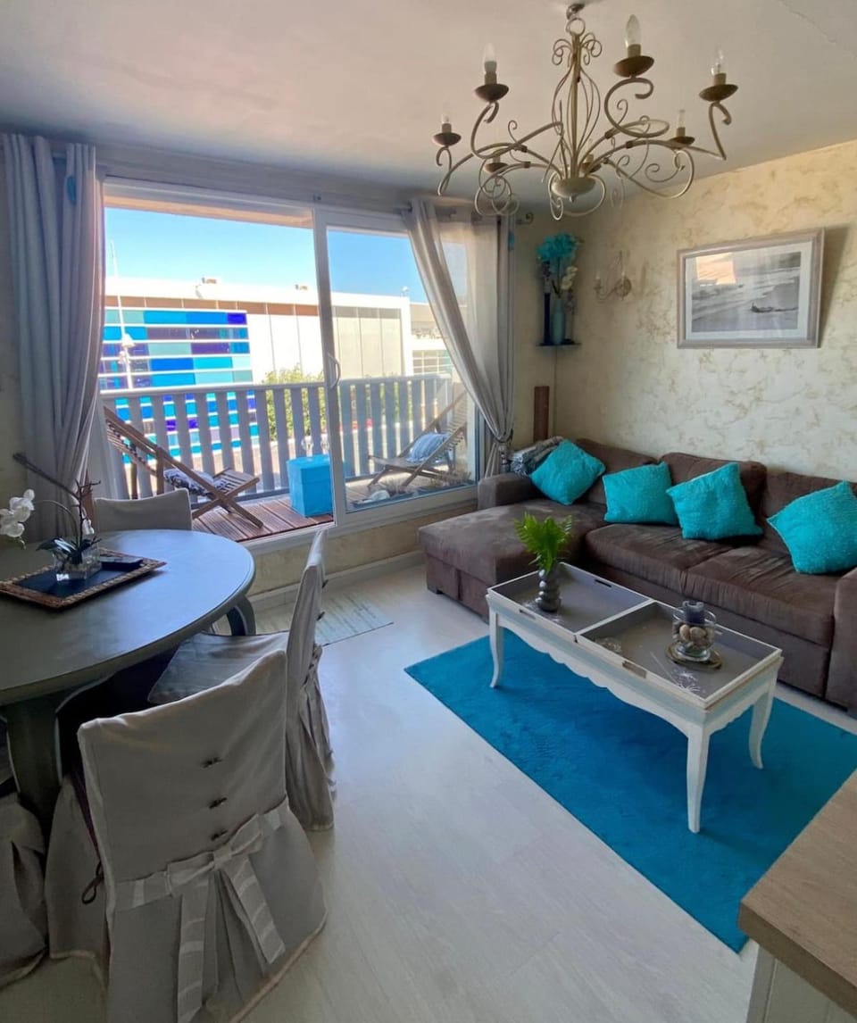 St Valery en Caux, apt vue mer et falaise: le bleu de lô Apartment in Saint-Valery-en-Caux