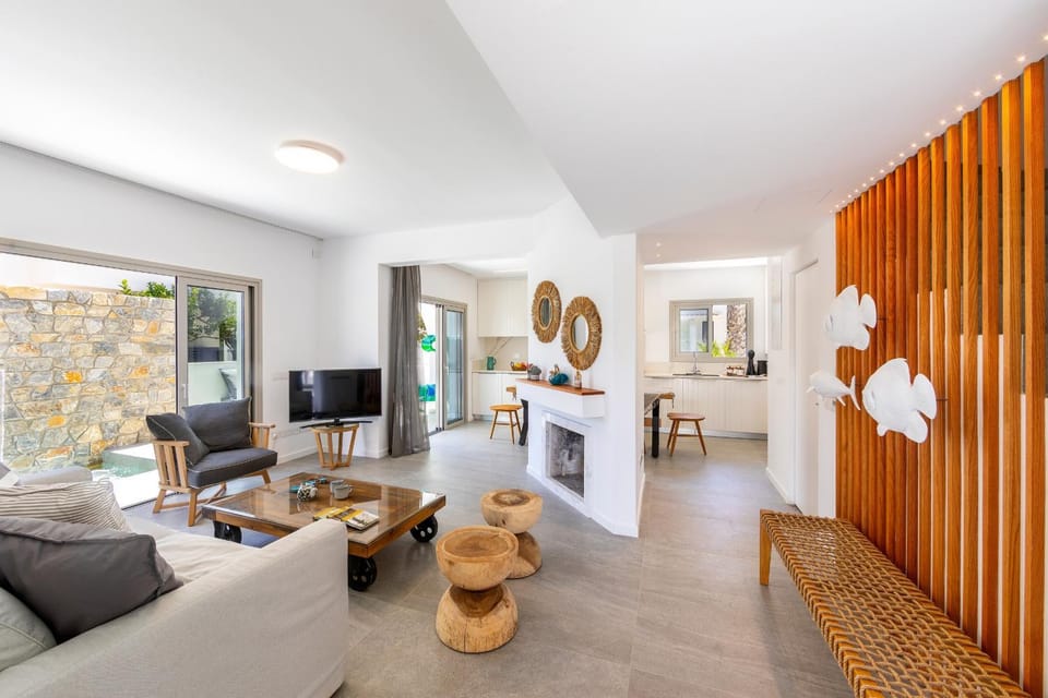 Communal lounge/ TV room, Living room