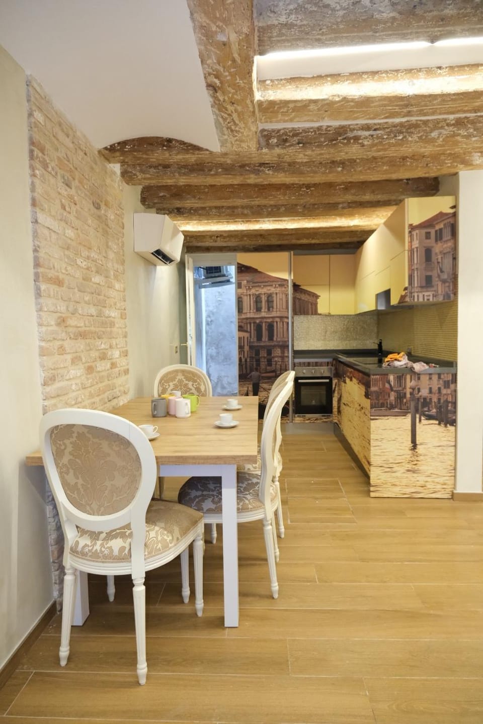 Kitchen or kitchenette, Living room, Dining area