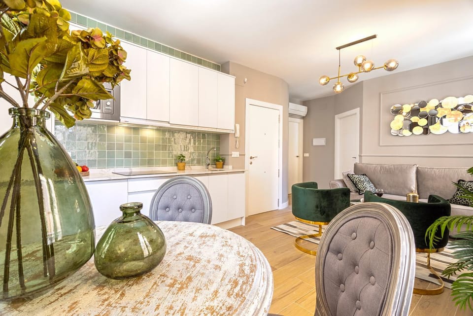 Kitchen or kitchenette, Living room, Dining area