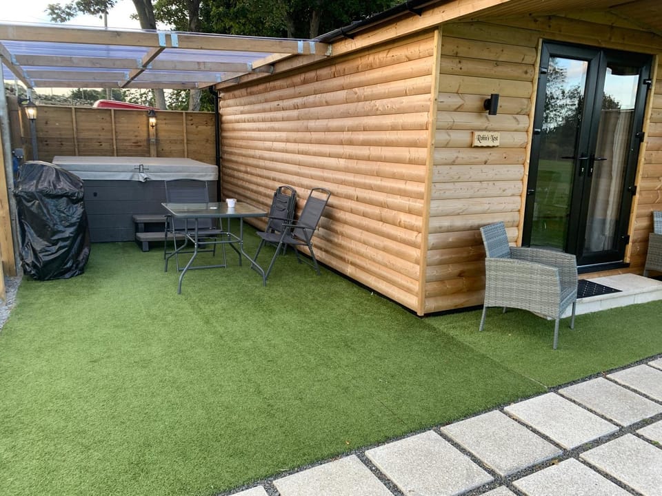 Mourne Meadow Cabins- Foxes Den Cabin in Northern Ireland