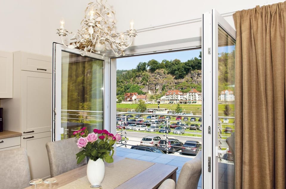 Balcony/Terrace, Balcony/Terrace, Dining area, City view