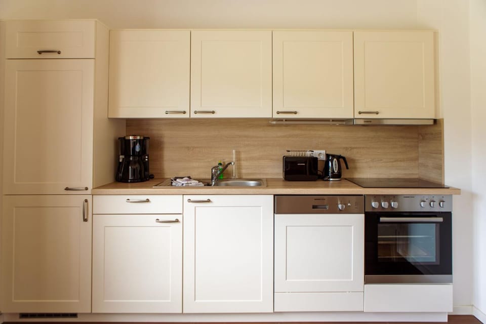 Coffee/tea facilities, Kitchen or kitchenette, dishwasher, pet friendly, stove, toaster