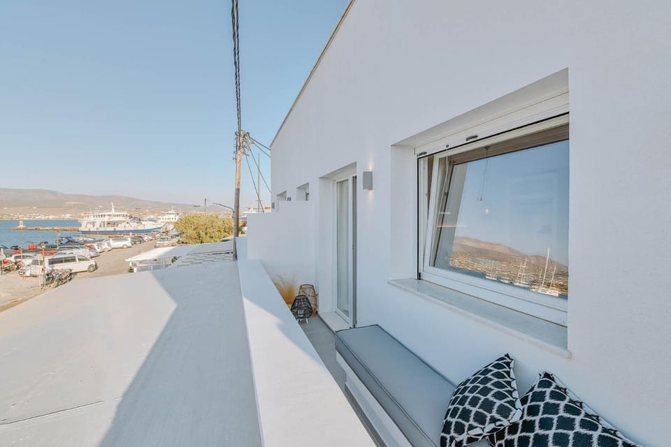 Nautica Suites - Modern Seaview Suite Apartment in Decentralized Administration of the Aegean