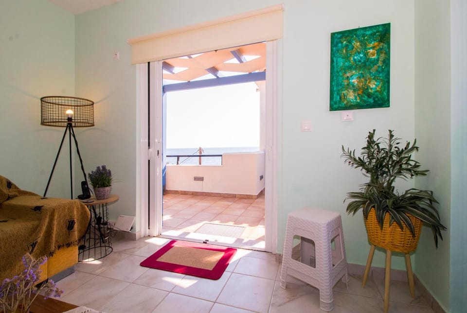 Living room, Sea view