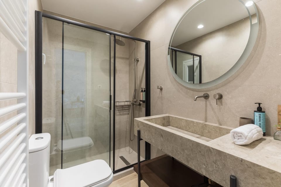 Shower, Bathroom, towels