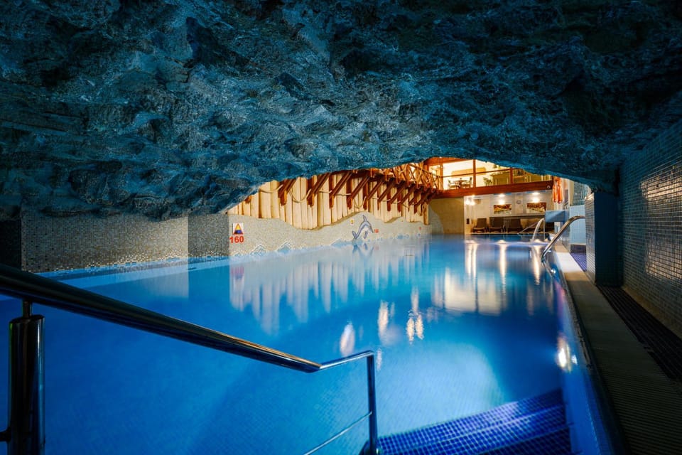 Activities, Pool view, Swimming pool