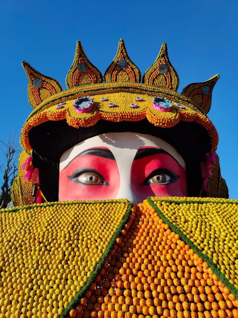 Nearby landmark, Day, Neighbourhood, Activities