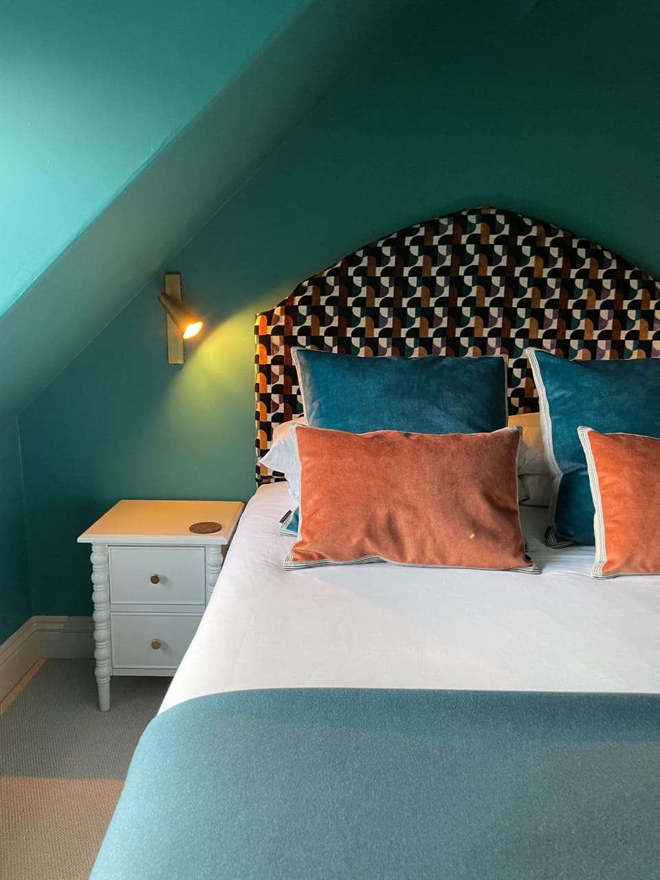 Bed, Photo of the whole room