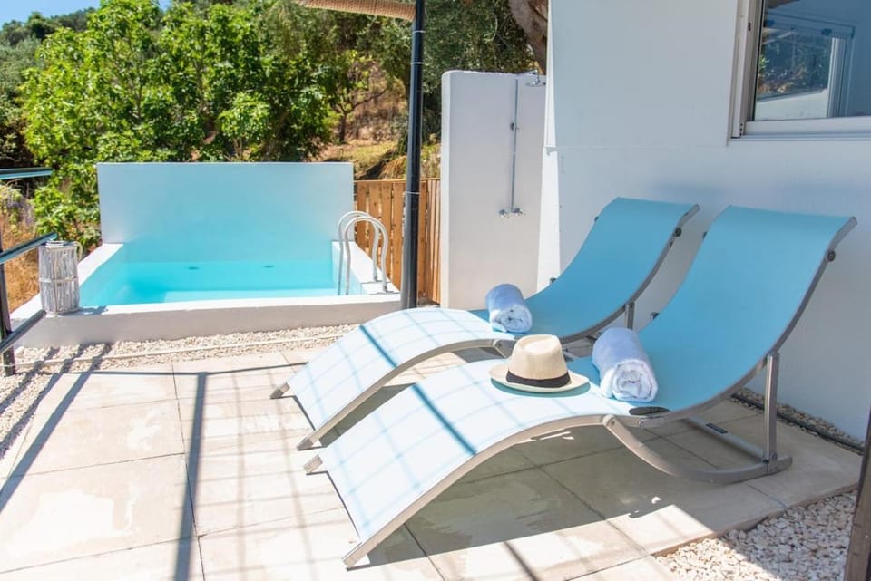 Seaview Mini Villa with Private Pool - 200 metres from the beach Villa in Corfu, Greece