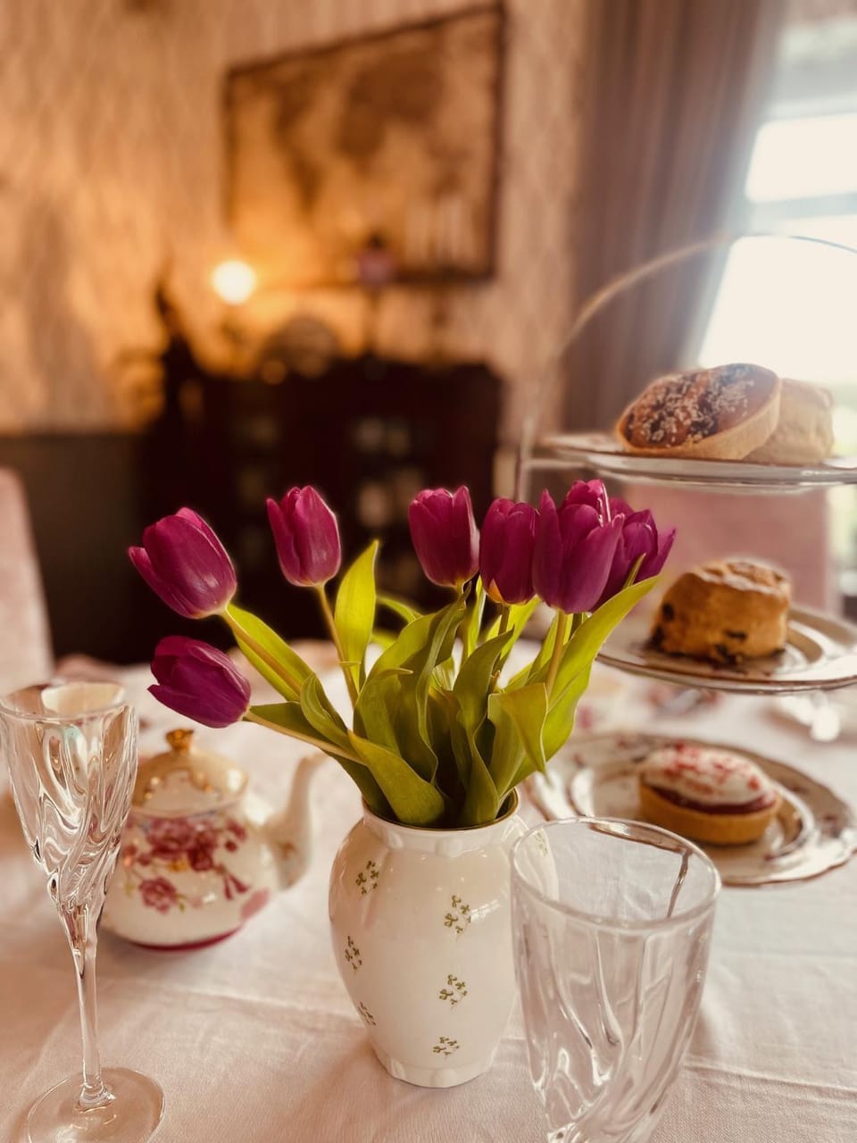 Moycarn Lodge & Marina Hotel in County Galway