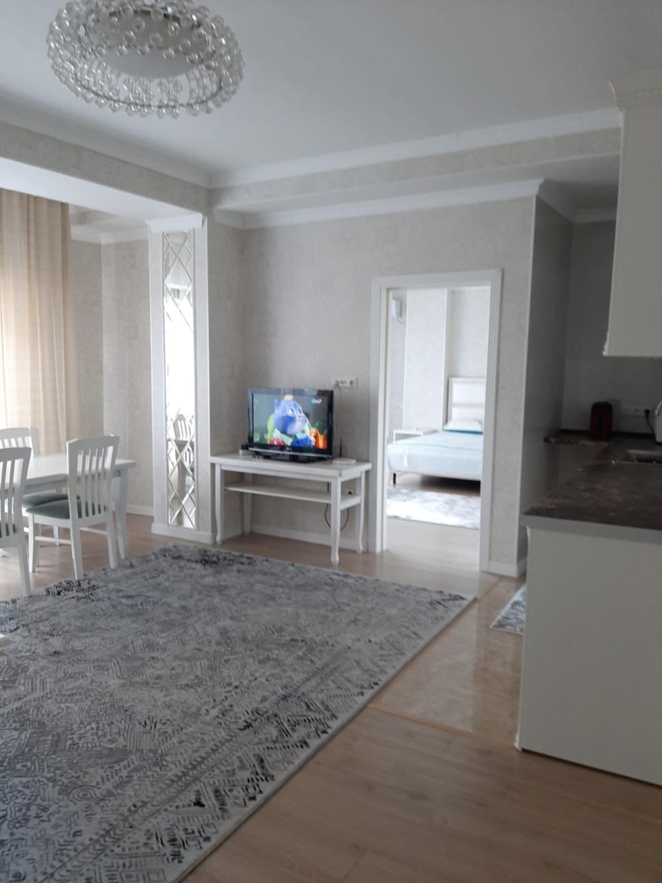 TV and multimedia, Kitchen or kitchenette, Seating area