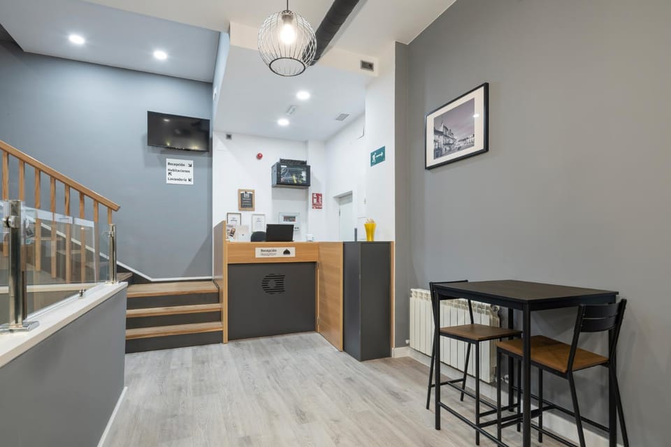 Communal lounge/ TV room