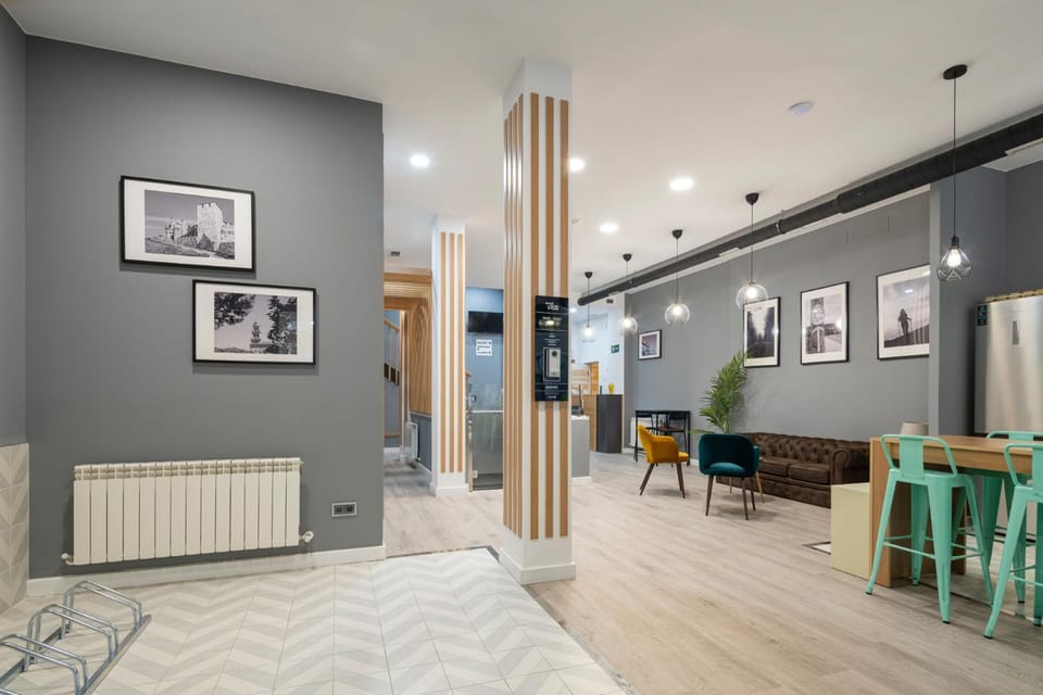 Living room, Communal kitchen