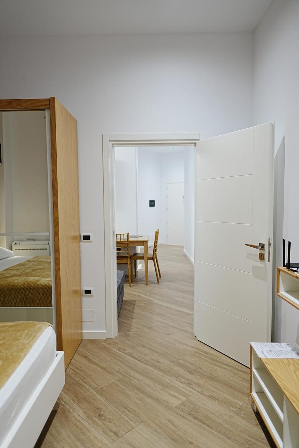 Bed, Kitchen or kitchenette, Photo of the whole room, Dining area, Bedroom, wardrobe