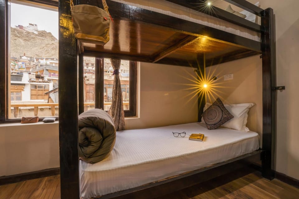 Photo of the whole room, Bedroom, bunk bed
