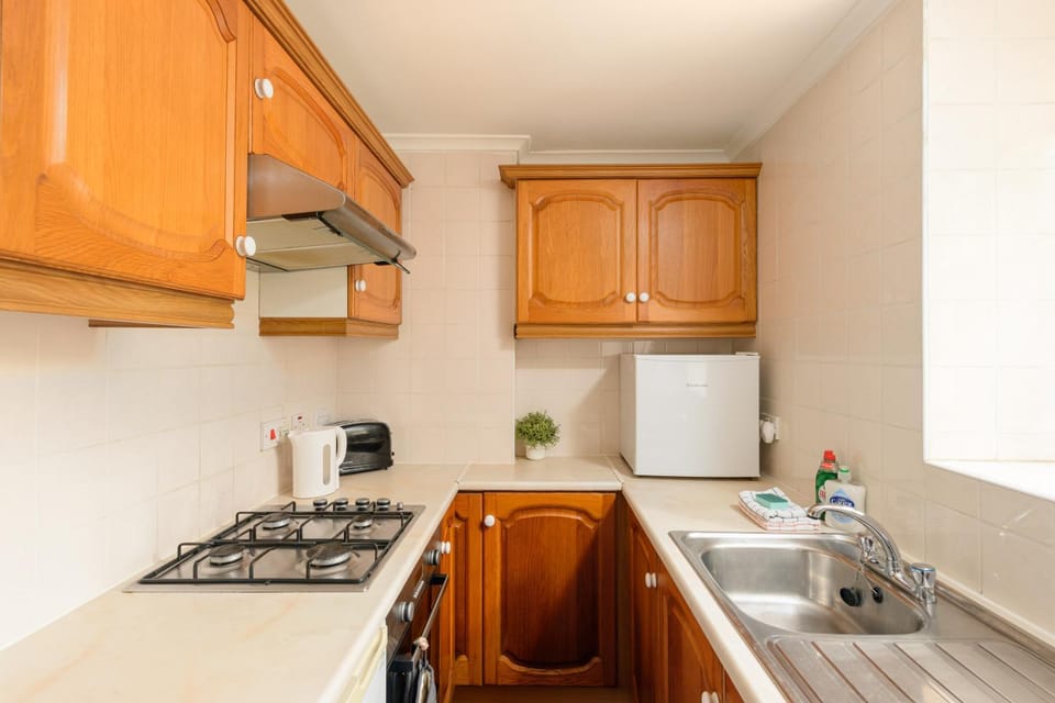 Kitchen or kitchenette, kitchen