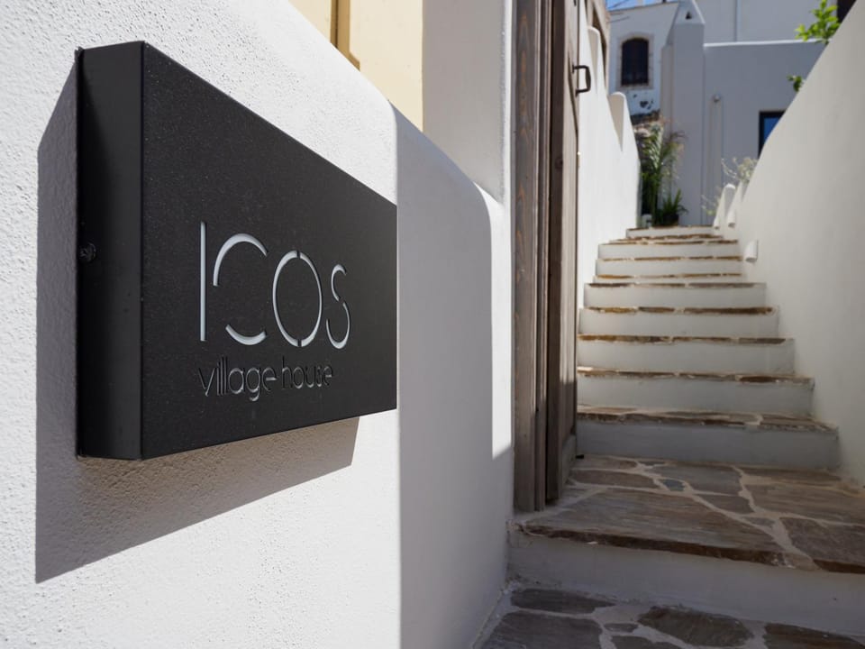 Facade/entrance, Property logo or sign