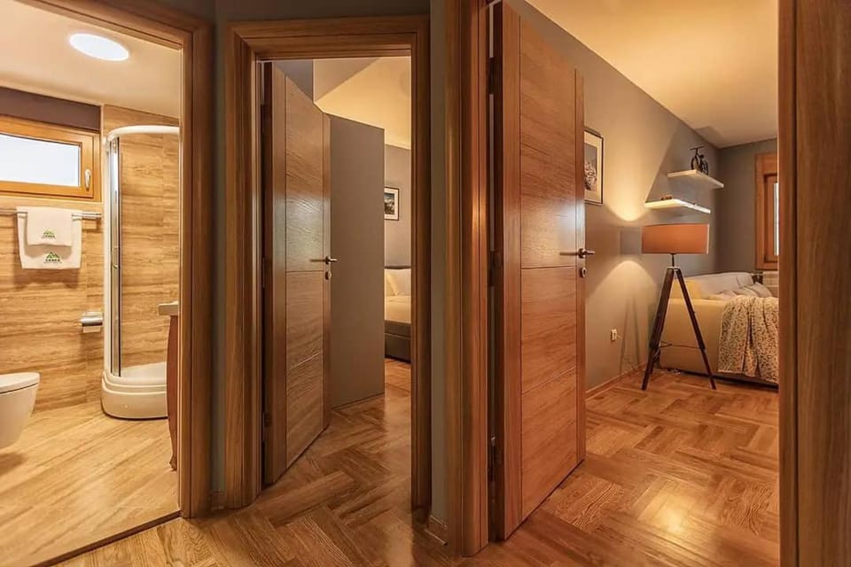 Bathroom, Photo of the whole room, Bedroom