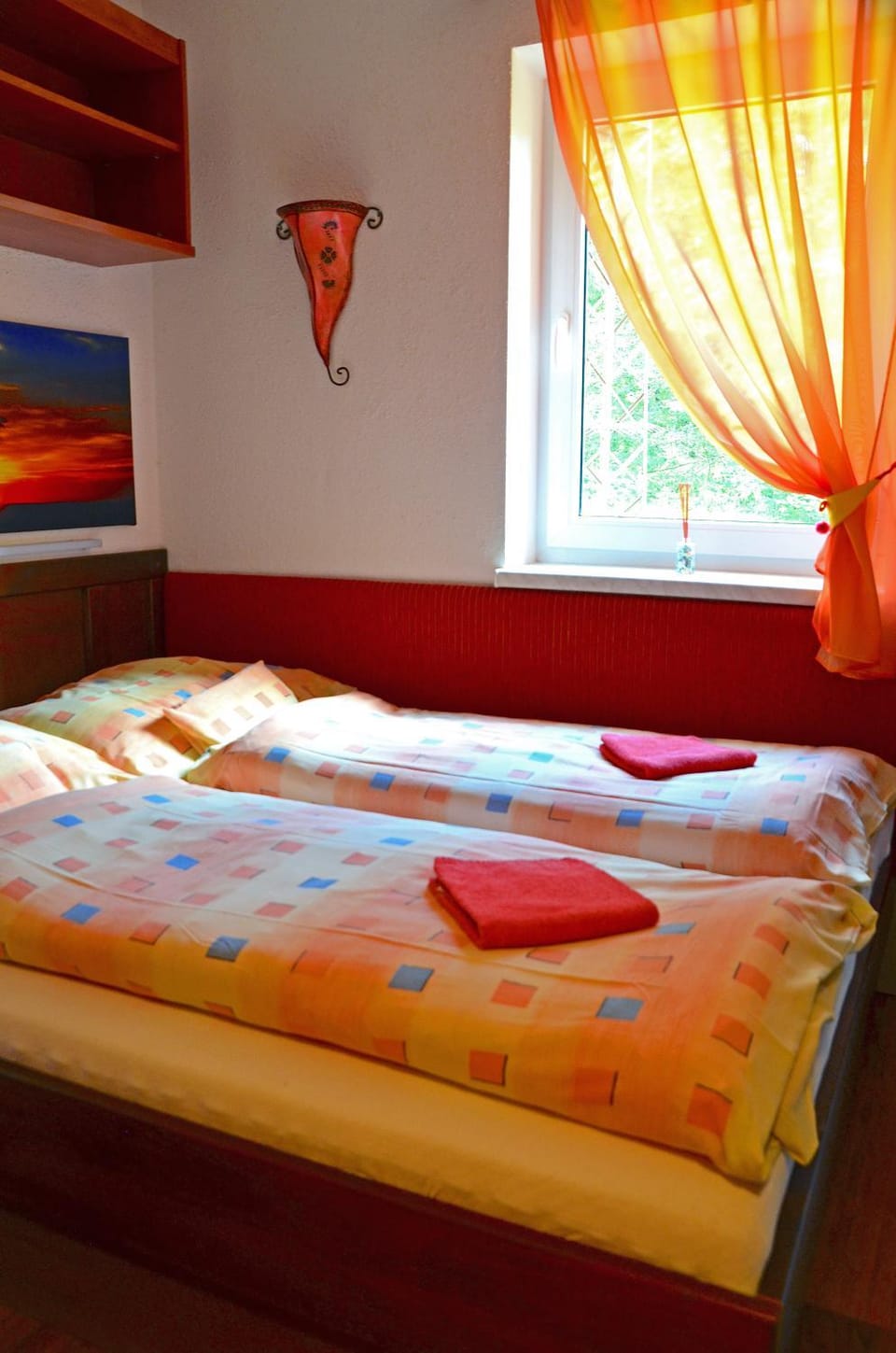 Bed, Photo of the whole room, Bedroom