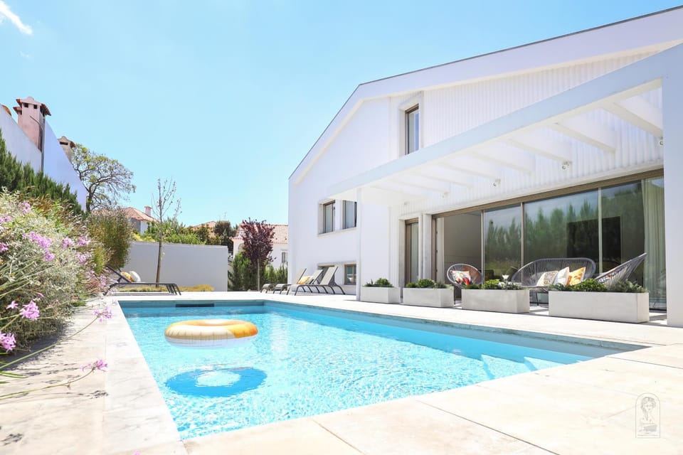 Swimming pool, Swimming pool