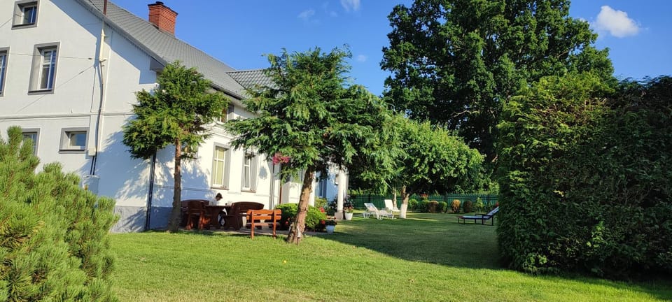 Property building, Day, Garden, Garden view