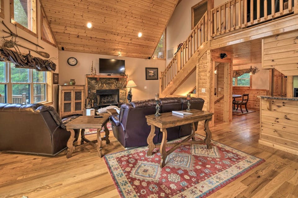 Gated Community w/ Perks! Sparta Family Cabin Cabin in Virginia