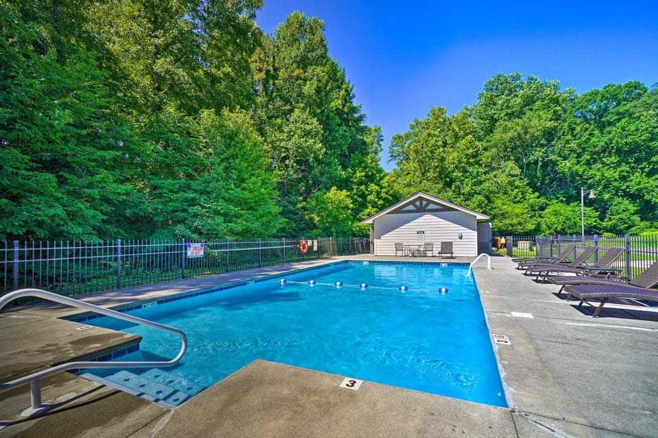 Cozy Townsend Condo, Resort-Style Amenities! House in Sevier County