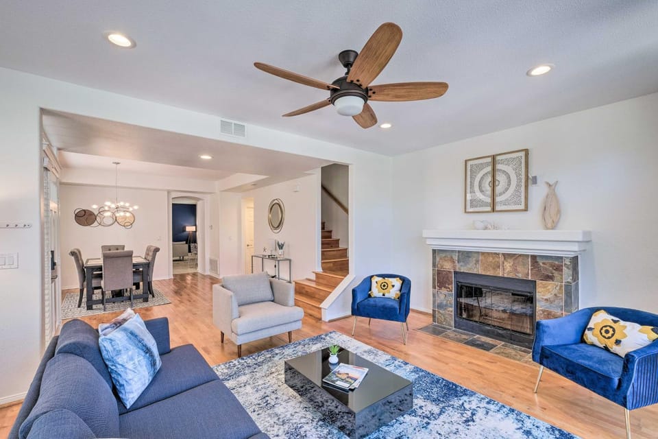 Oceanside Home w/ Rooftop Patio - Steps to Beach! House in Oceanside