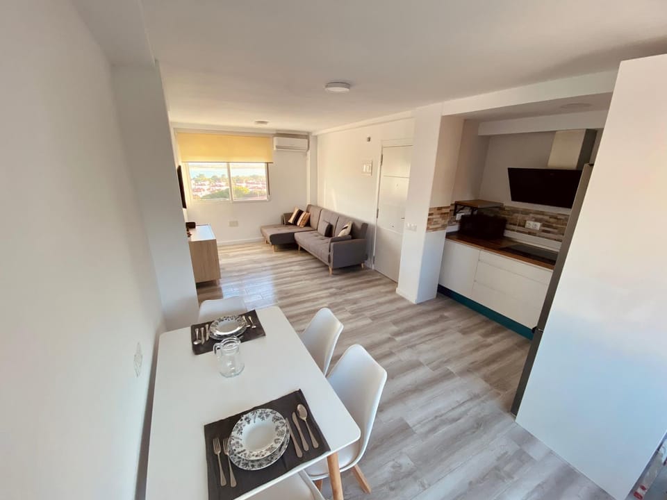 TV and multimedia, Living room, Dining area