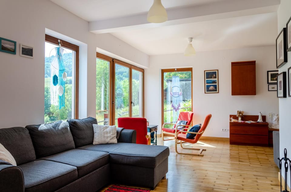 Living room, Mountain view
