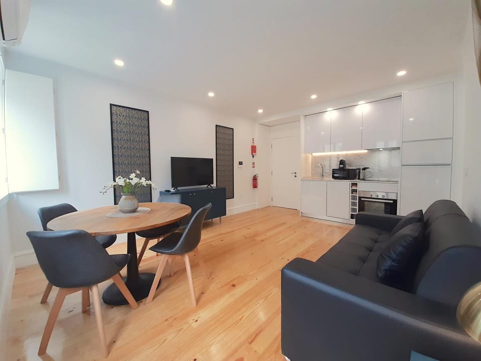 TV and multimedia, Kitchen or kitchenette, Living room