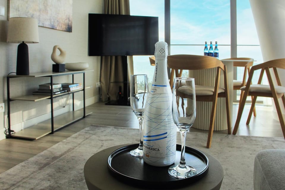Living room, Food and drinks