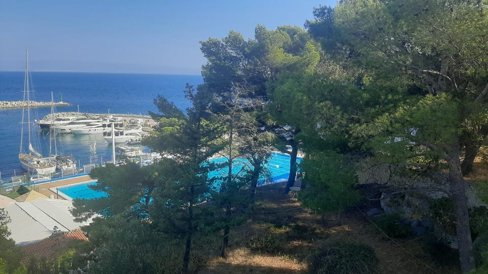 Pool view, Sea view